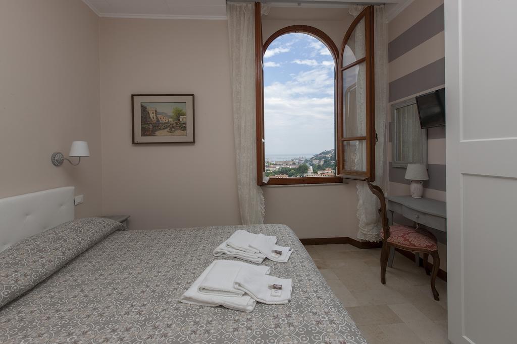 Ca Leon Hotel La Spezia Exterior photo